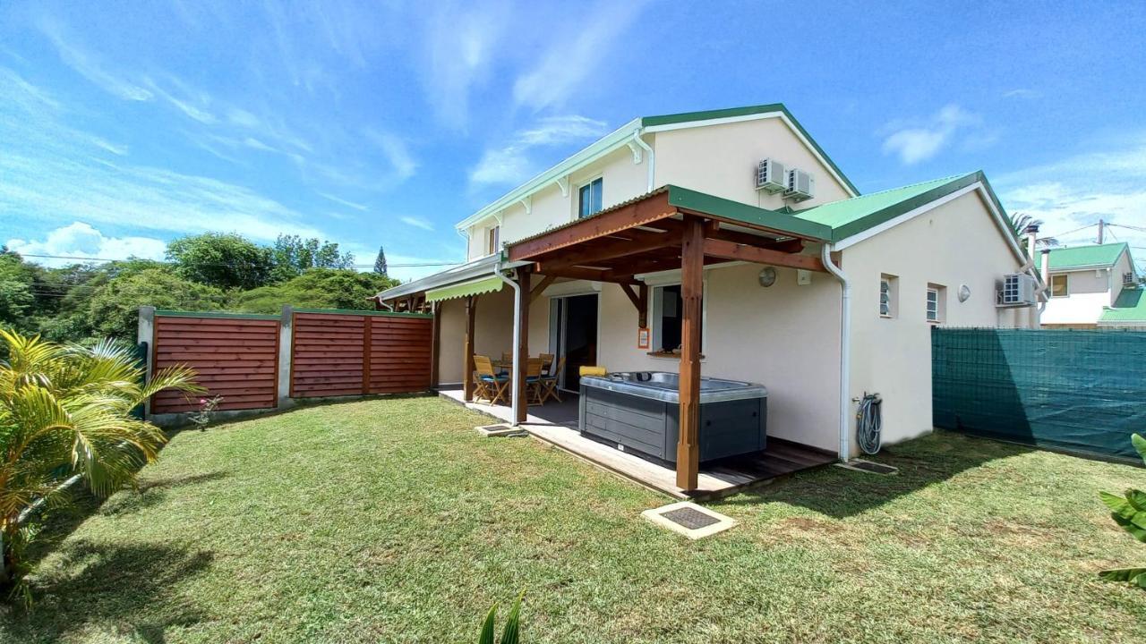 Villa Lovado Avec Jacuzzi Saint-Francois  Exterior foto